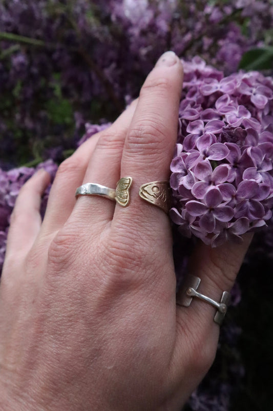 BRONZE Single Fish Fossil Ring