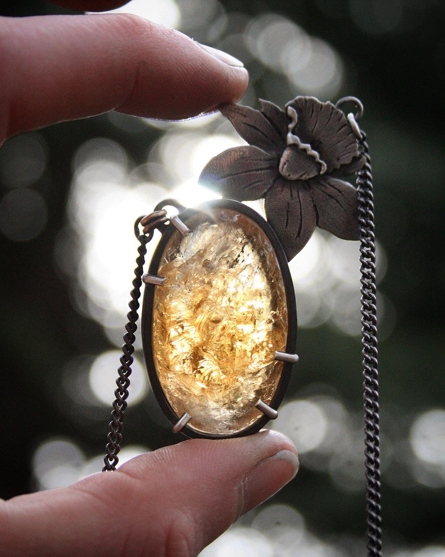 Raw Citrine + Daffodil
