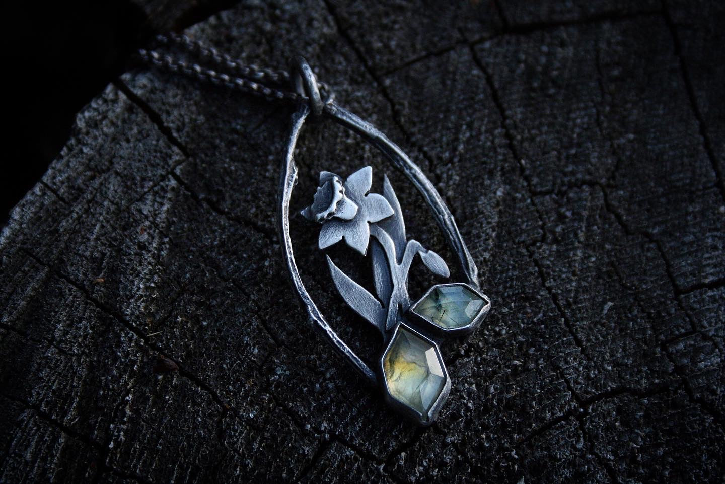 Daffodil Talisman