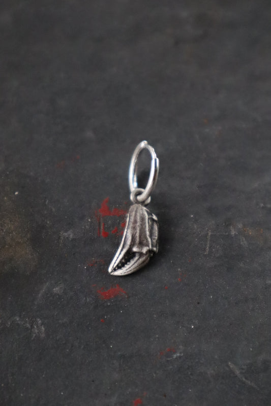 SINGLE SILVER Crab Claw Hoop