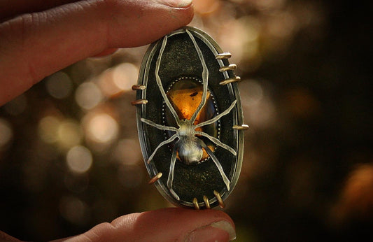 Black Widow // Fits ~8.25